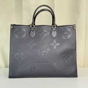 Louis Vuitton Black On The Go GM Shoulder Bag with Classic Monogram Pattern